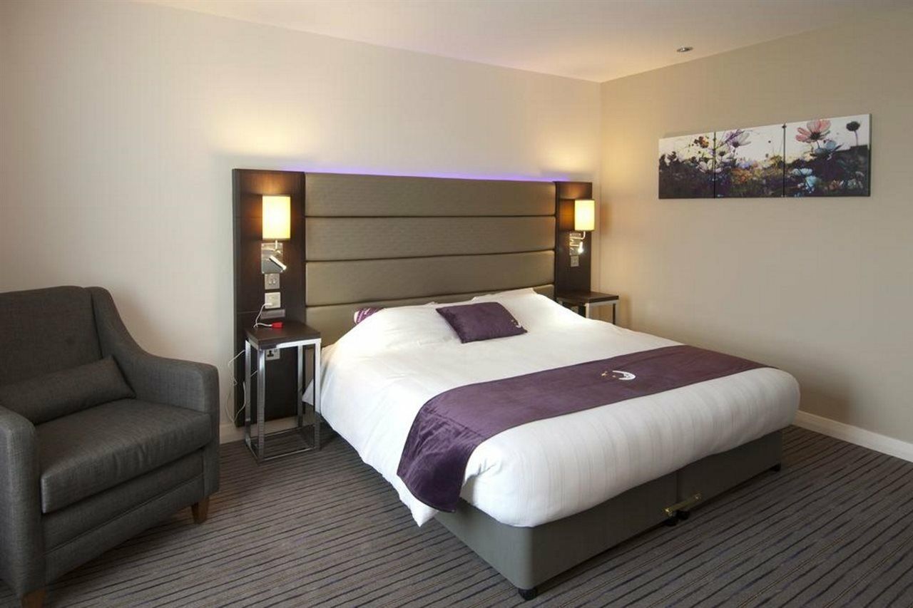 Premier Inn London Heathrow M4/J4 Hillingdon Dış mekan fotoğraf